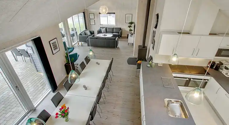 Geräumiges Sommerhaus mit Hallenbad & Spa