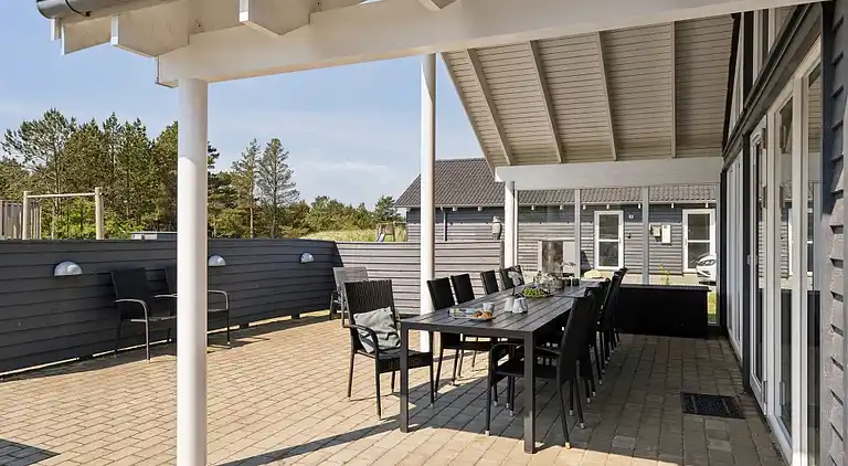 Geräumiges Sommerhaus mit Hallenbad & Spa