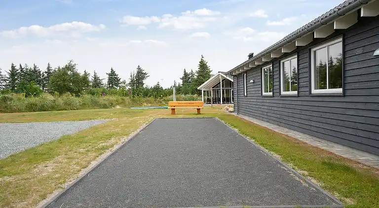 Geräumiges Sommerhaus mit Hallenbad & Spa