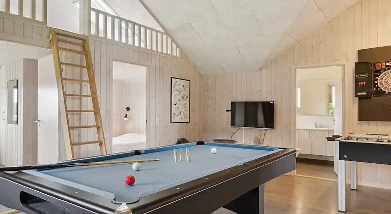 Große Familienvilla auf Møn mit Pool & Spa