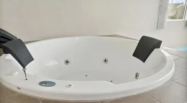 Große Familienvilla auf Møn mit Pool & Spa