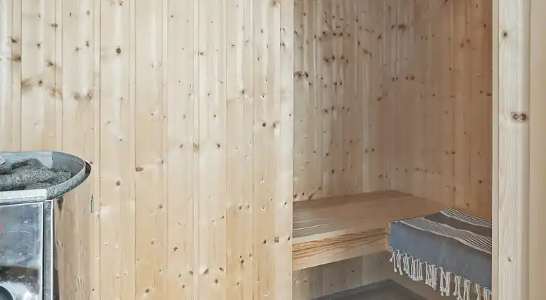 Große Familienvilla auf Møn mit Pool & Spa