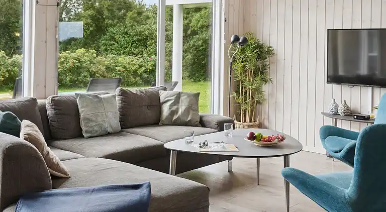 Große Familienvilla auf Møn mit Pool & Spa