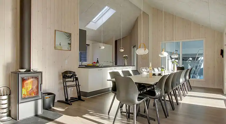 Sommarhus i Asserbo med pool och aktivitetsrum