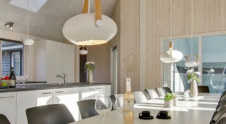 Sommarhus i Asserbo med pool och aktivitetsrum