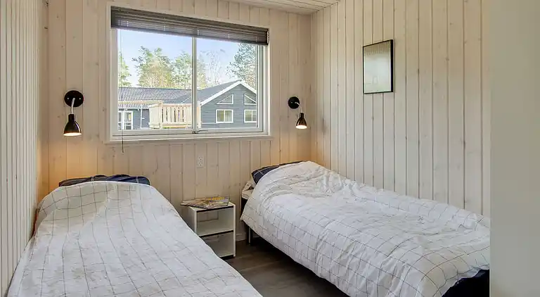 Sommarhus i Asserbo med pool och aktivitetsrum