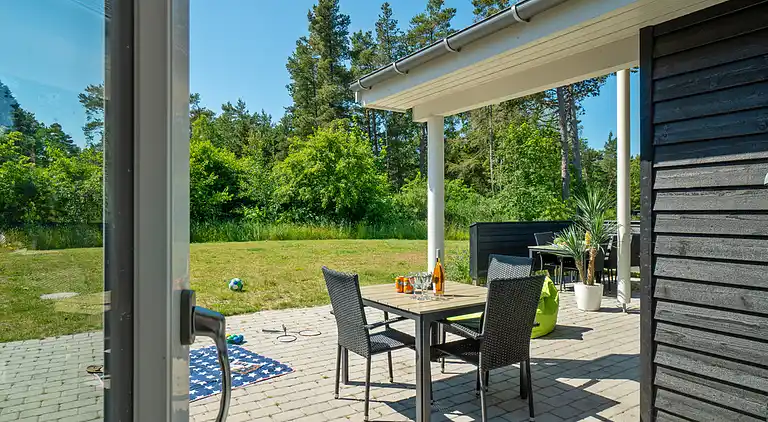 Sommarhus i Asserbo med pool och aktivitetsrum