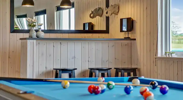 Luxus-Ferienhaus: Pool, Spa, Freizeitraum