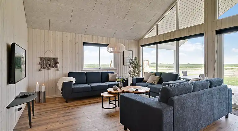 Luxus-Ferienhaus: Pool, Spa, Freizeitraum