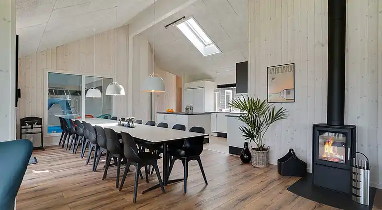 Luxus-Ferienhaus: Pool, Spa, Freizeitraum