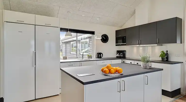 Luxus-Ferienhaus: Pool, Spa, Freizeitraum