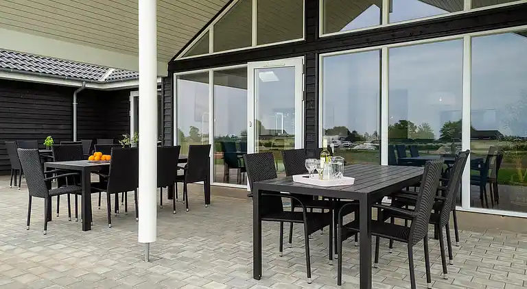 Luxus-Ferienhaus: Pool, Spa, Freizeitraum