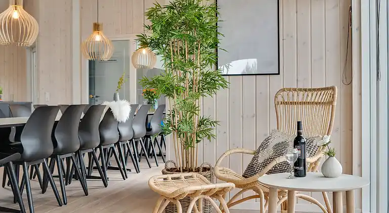 Großes Ferienhaus mit Pool, Spa & Spielraum