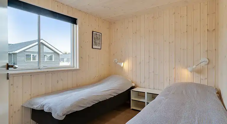 Großes Ferienhaus mit Pool, Spa & Spielraum