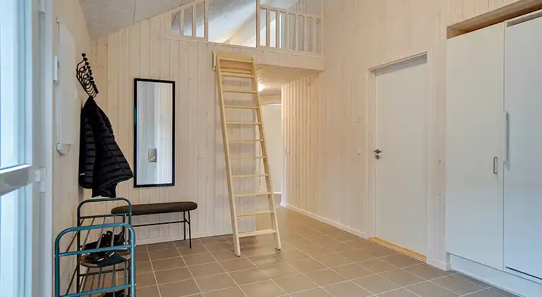 Großes Ferienhaus mit Pool, Spa & Spielraum