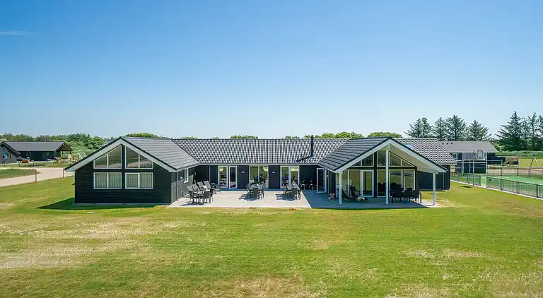 Ferienhaus mit Indoor-Wasserpark für 30