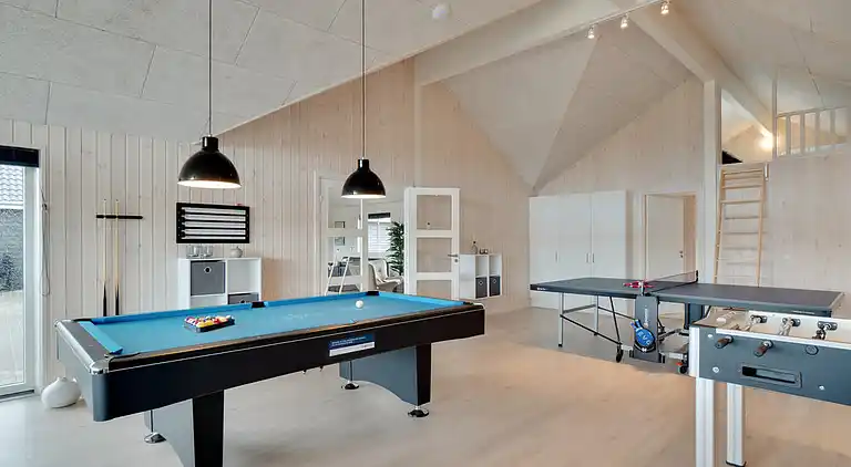 Ferienhaus mit Indoor-Wasserpark für 30