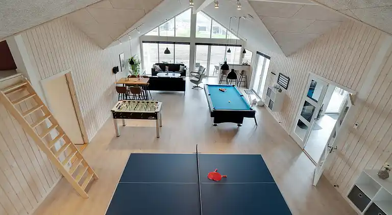 Ferienhaus mit Indoor-Wasserpark für 30