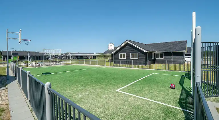 Ferienhaus mit Indoor-Wasserpark für 30