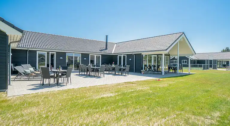 Ferienhaus mit Indoor-Wasserpark für 30