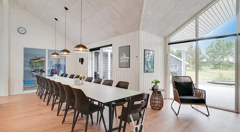 Großes Sommerhaus bei Snogebæk für 18