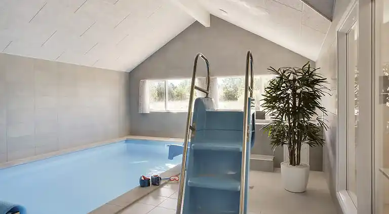 Geräumiges Ferienhaus mit Pool, Spa & Aktivitäten