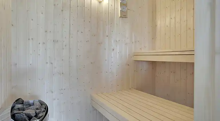 Geräumiges Ferienhaus mit Pool, Spa & Aktivitäten