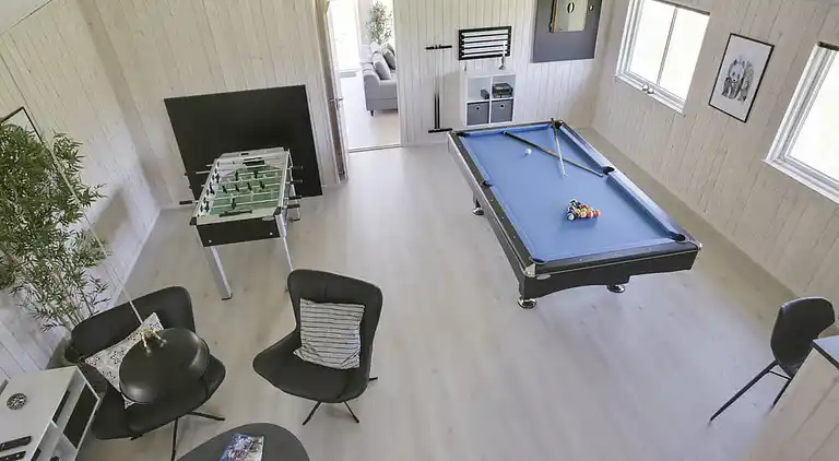 Geräumiges Ferienhaus mit Pool, Spa & Aktivitäten