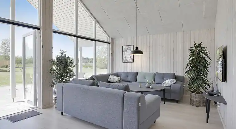 Geräumiges Ferienhaus mit Pool, Spa & Aktivitäten