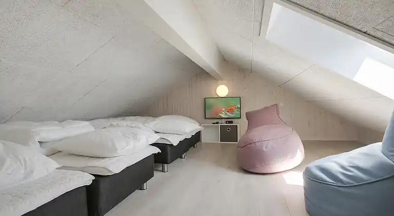 Geräumiges Ferienhaus mit Pool, Spa & Aktivitäten