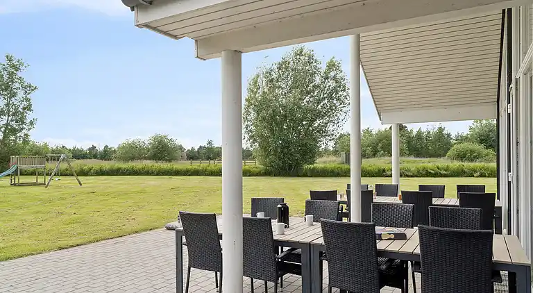 Geräumiges Ferienhaus mit Pool, Spa & Aktivitäten