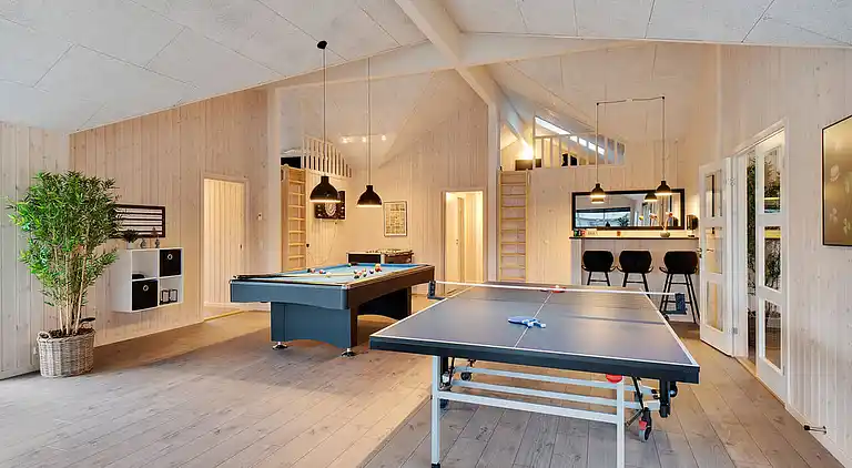 Großes Ferienhaus mit Pool, Spa & Aktivitäten