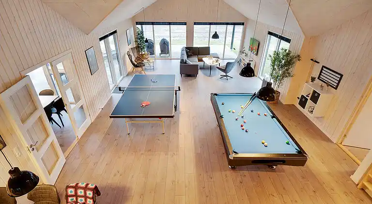 Großes Ferienhaus mit Pool, Spa & Aktivitäten