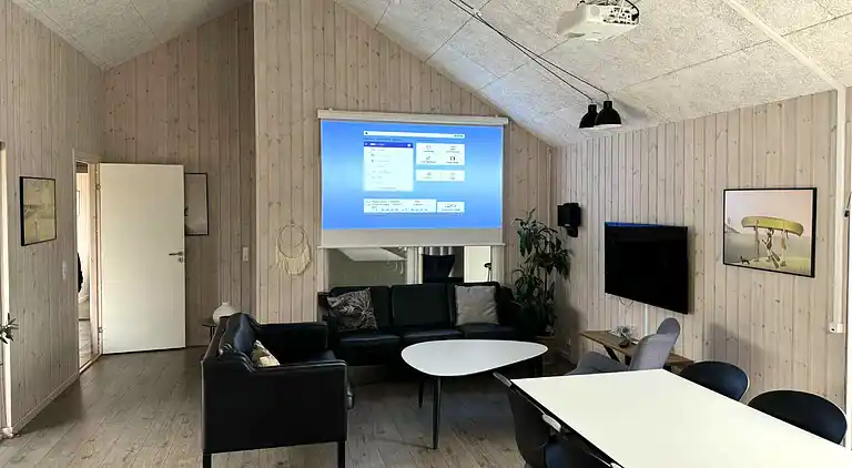 Großes Ferienhaus mit Pool, Spa & Aktivitäten