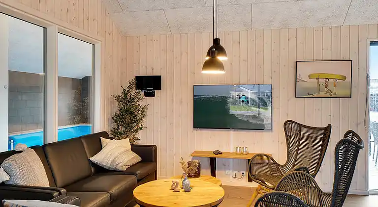 Großes Ferienhaus mit Pool, Spa & Aktivitäten