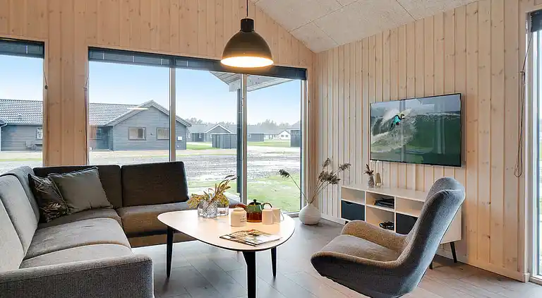 Großes Ferienhaus mit Pool, Spa & Aktivitäten