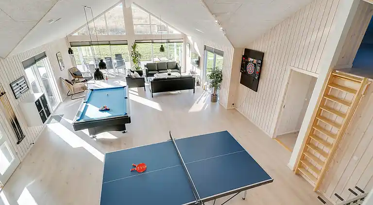 Großes Ferienhaus in Grenå mit Pool & Spa