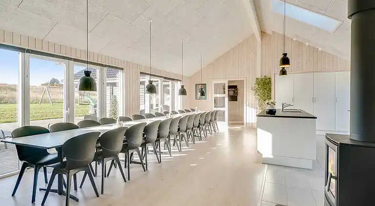 Großes Ferienhaus in Grenå mit Pool & Spa