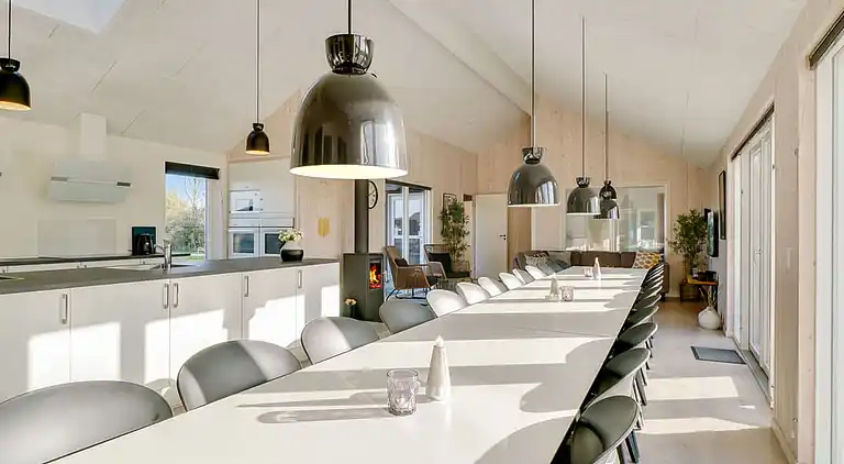 Großes Ferienhaus in Grenå mit Pool & Spa