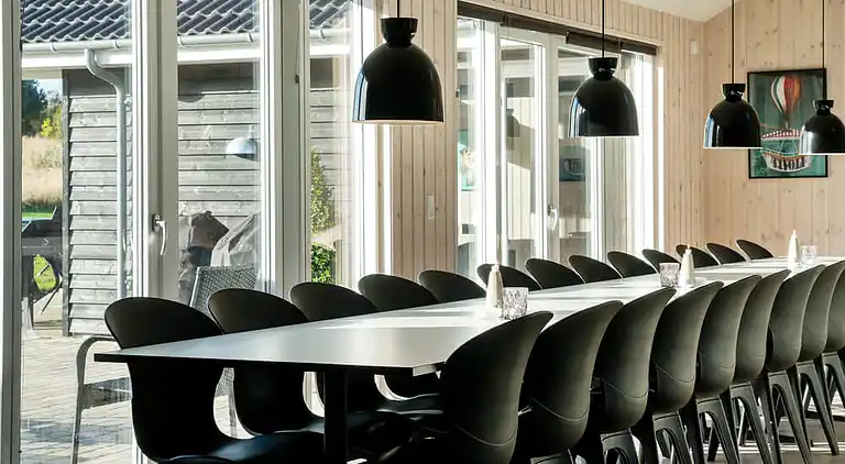 Großes Ferienhaus in Grenå mit Pool & Spa