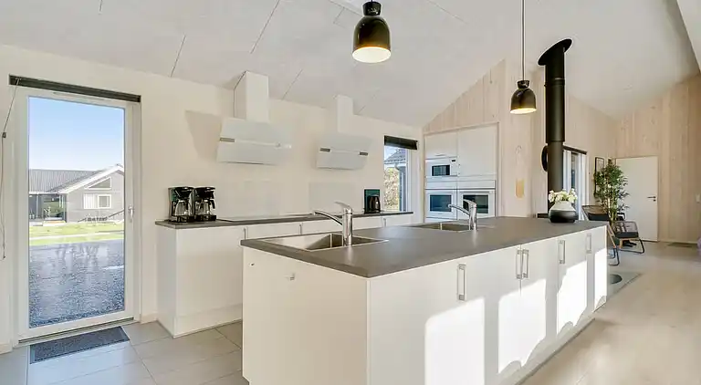 Großes Ferienhaus in Grenå mit Pool & Spa