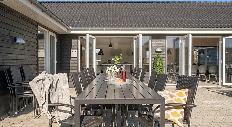 Großes Ferienhaus in Grenå mit Pool & Spa