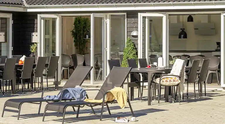 Großes Ferienhaus in Grenå mit Pool & Spa