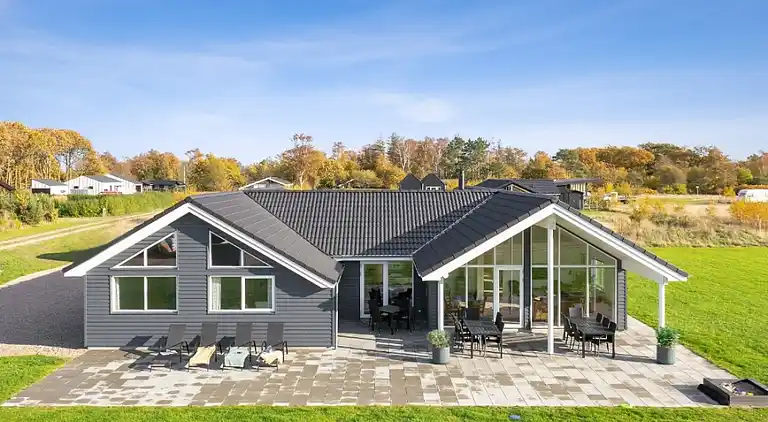 Geräumiges Ferienhaus auf Samsø mit Pool & Spa