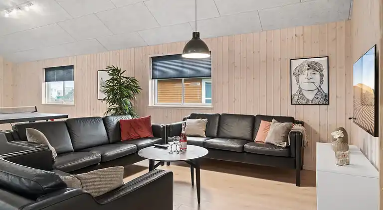 Geräumiges Ferienhaus mit Pool & Spa