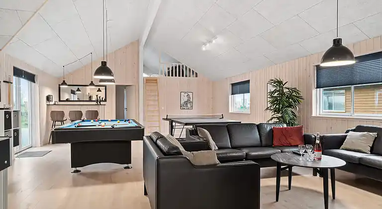 Geräumiges Ferienhaus mit Pool & Spa