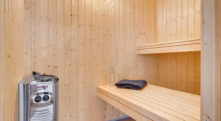 Stort familjevänligt sommarhus vid Mommark