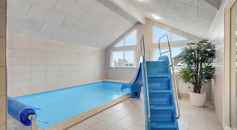 Stort familjevänligt sommarhus vid Mommark