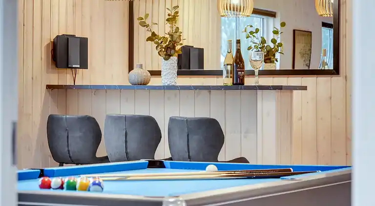 Stort familjevänligt sommarhus vid Mommark