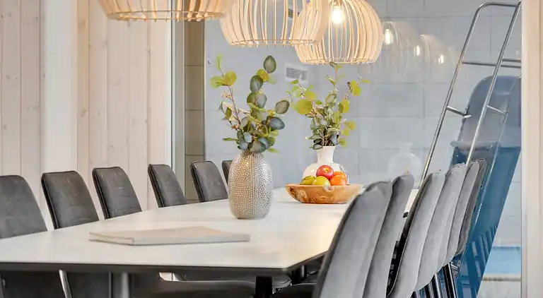 Stort familjevänligt sommarhus vid Mommark